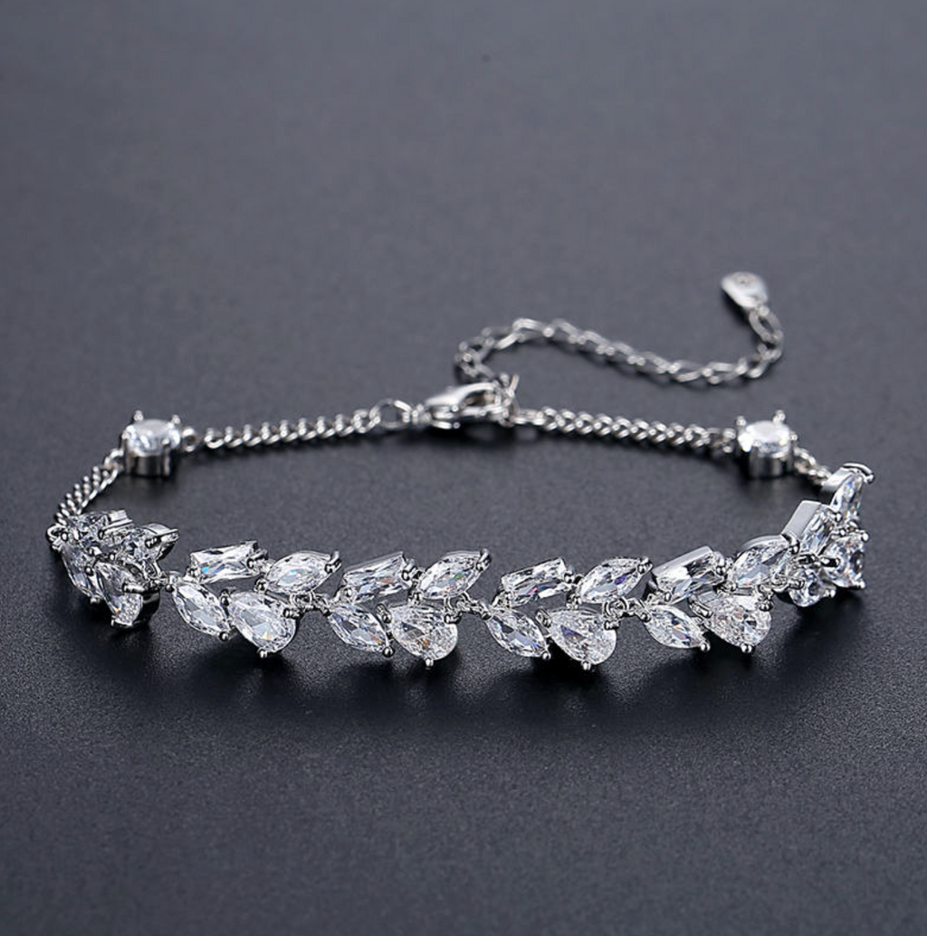 Adjustable Zircon Leaf Bracelet for Women