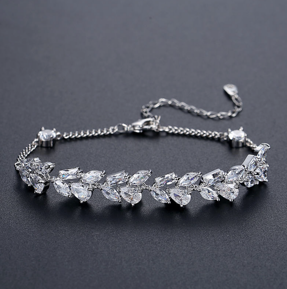 Adjustable Zircon Leaf Bracelet for Women