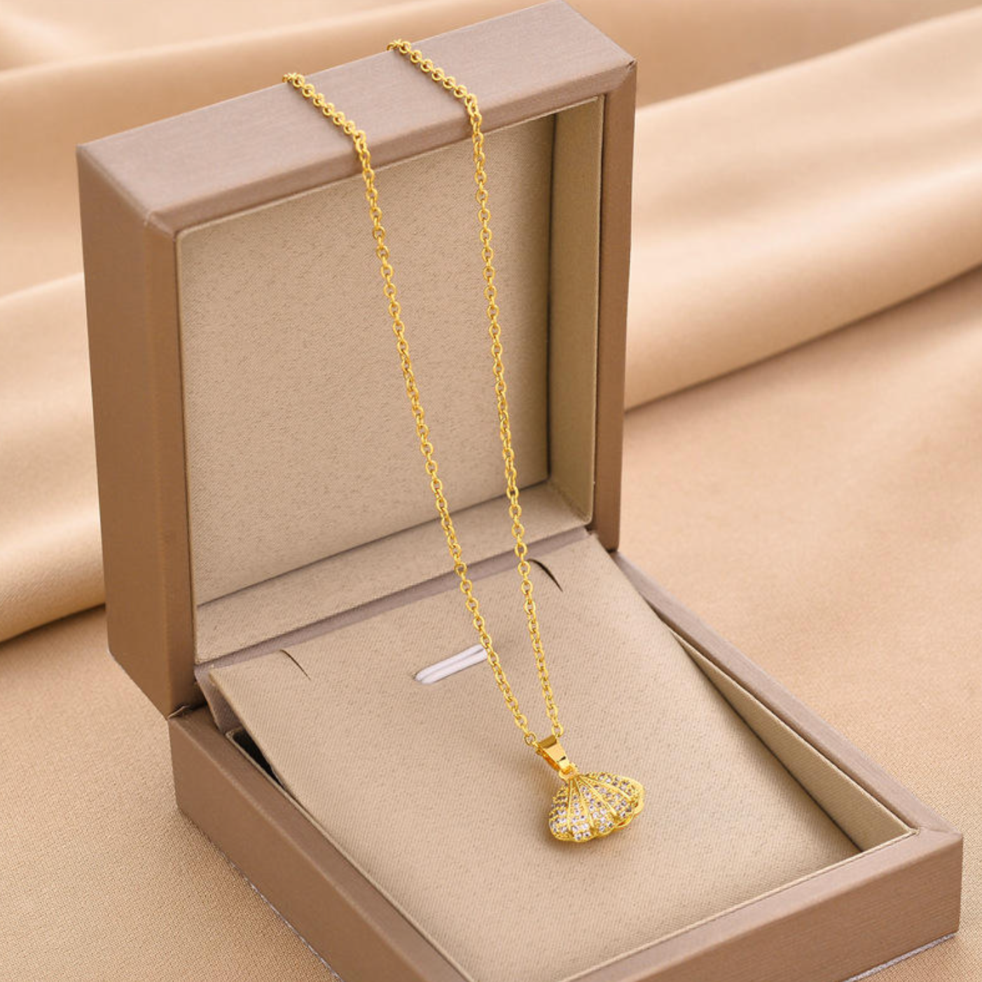 18K Gold Plated Stainless Steel Pendant Necklace for Women